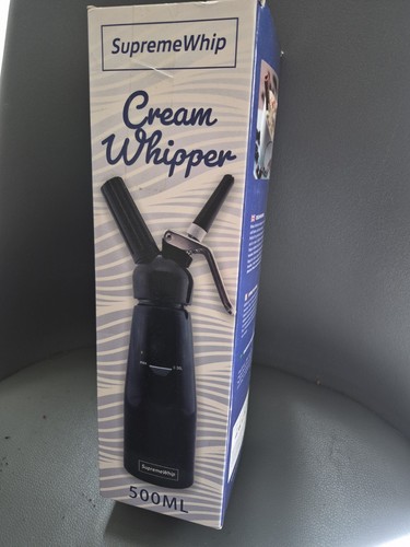 Whipped cream dispenser - whipped,